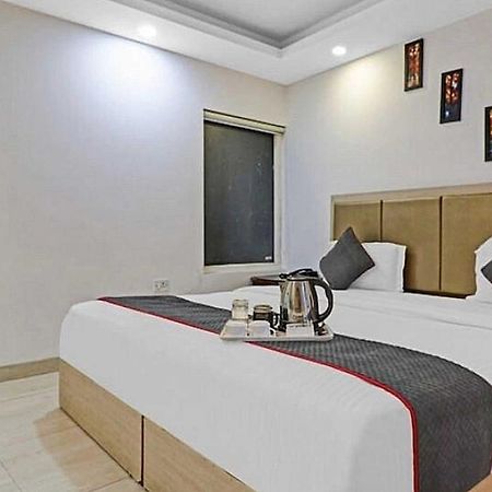 Super Hotel O Mahal New Delhi Exterior photo