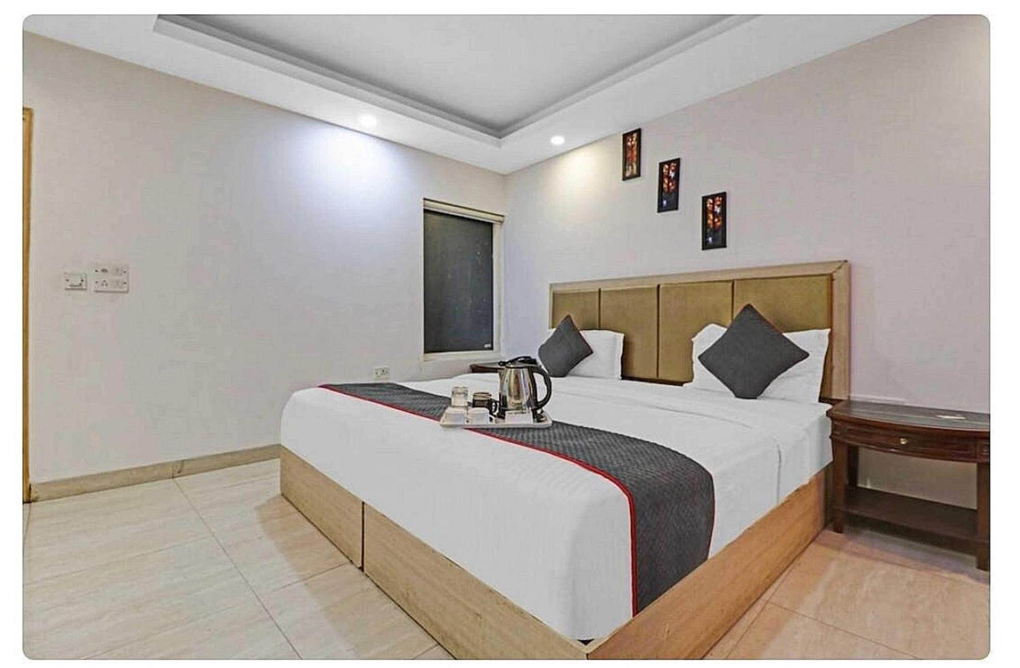 Super Hotel O Mahal New Delhi Exterior photo