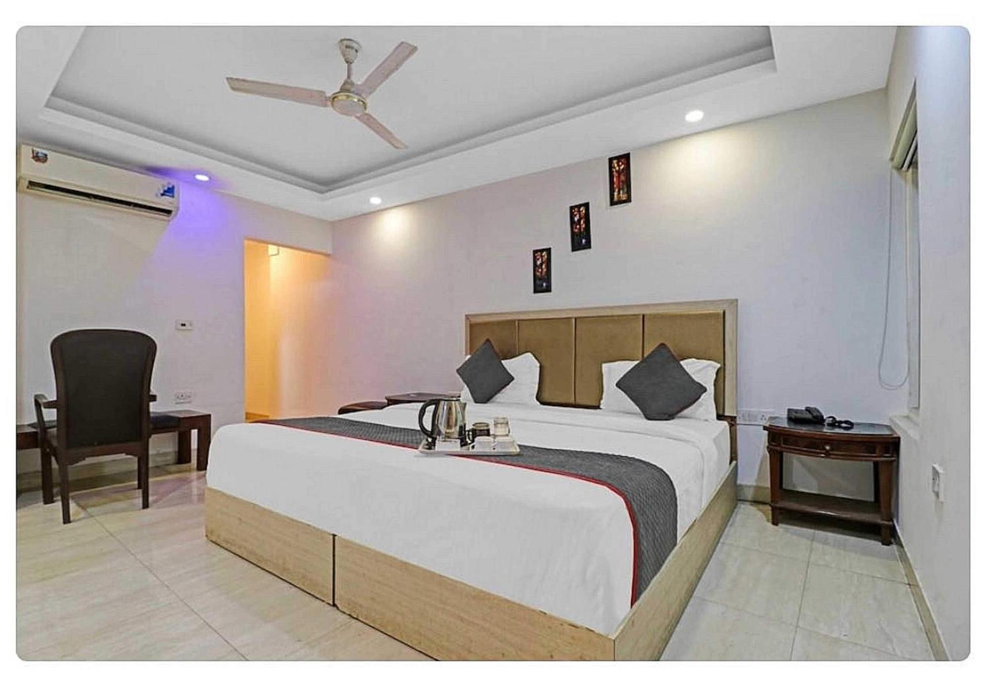 Super Hotel O Mahal New Delhi Exterior photo