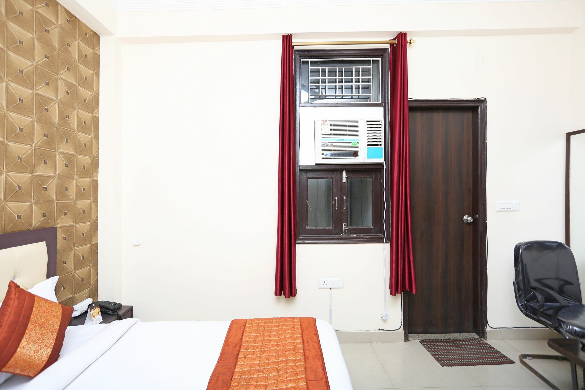Super Hotel O Mahal New Delhi Exterior photo